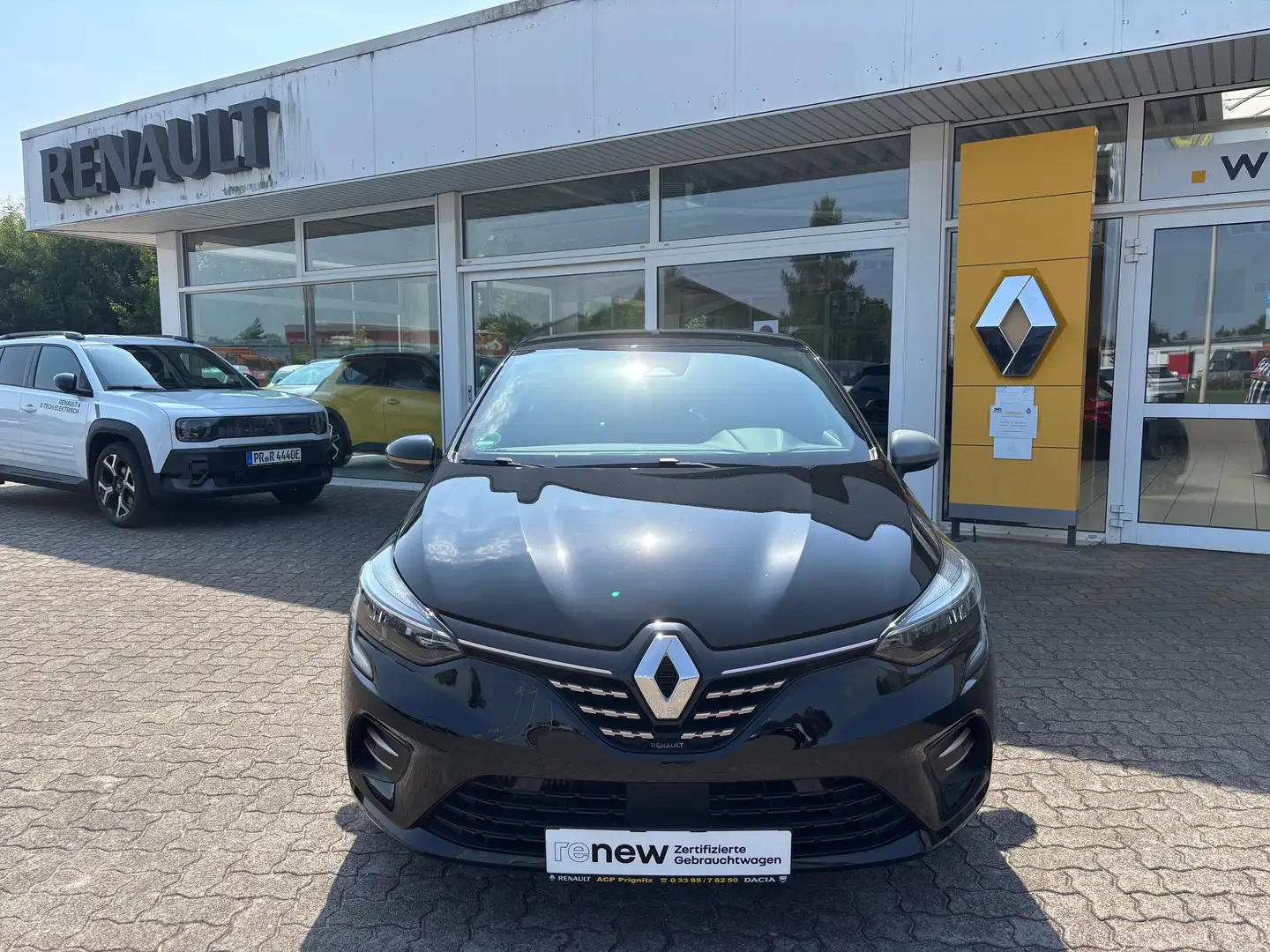 Renault Clio Lutecia TCe 140 Schwarz - 2