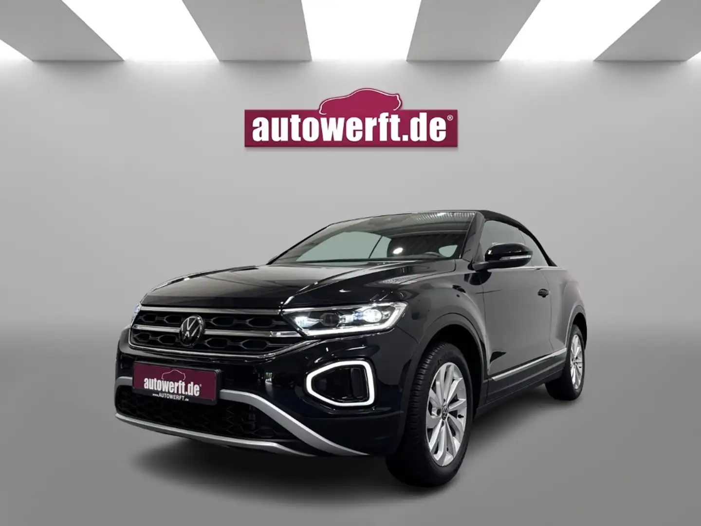 Volkswagen T-Roc 1.5 TSI DSG STYLE LED NAVI CAM PDC SHZ CARPLAY 17Z Schwarz - 1