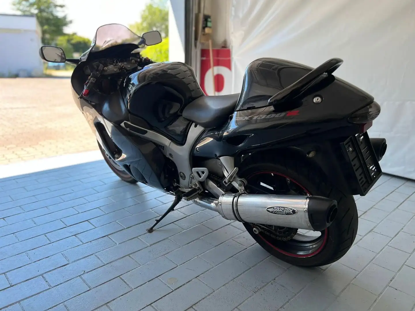 Suzuki GSX 1300 R Negru - 2