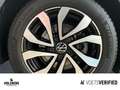 Volkswagen Golf 2.0 TDI Life MATRIX+PANO+AHK+HUD Schwarz - thumbnail 6