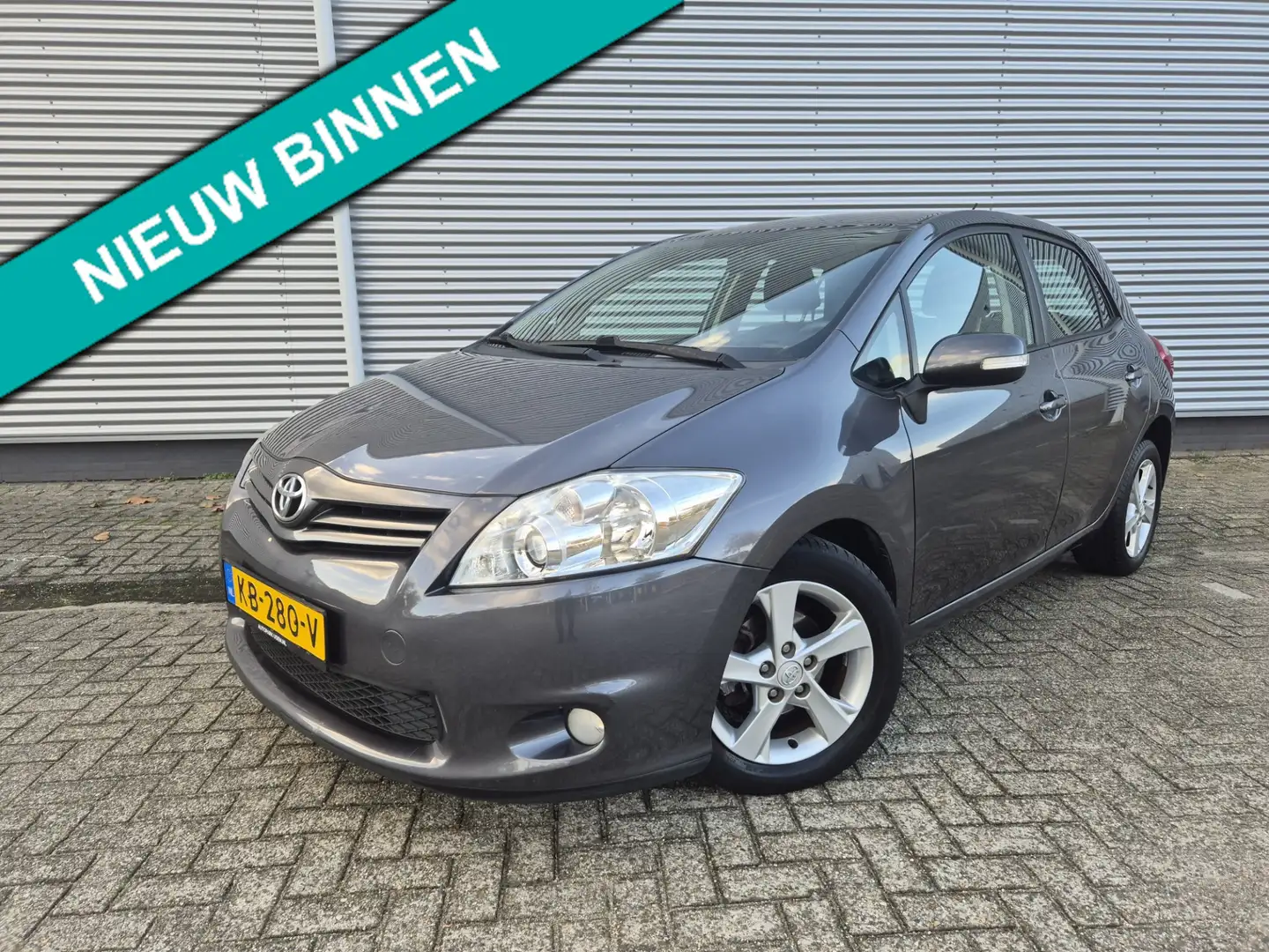 Toyota Auris 1.3 Comfort Grijs - 1