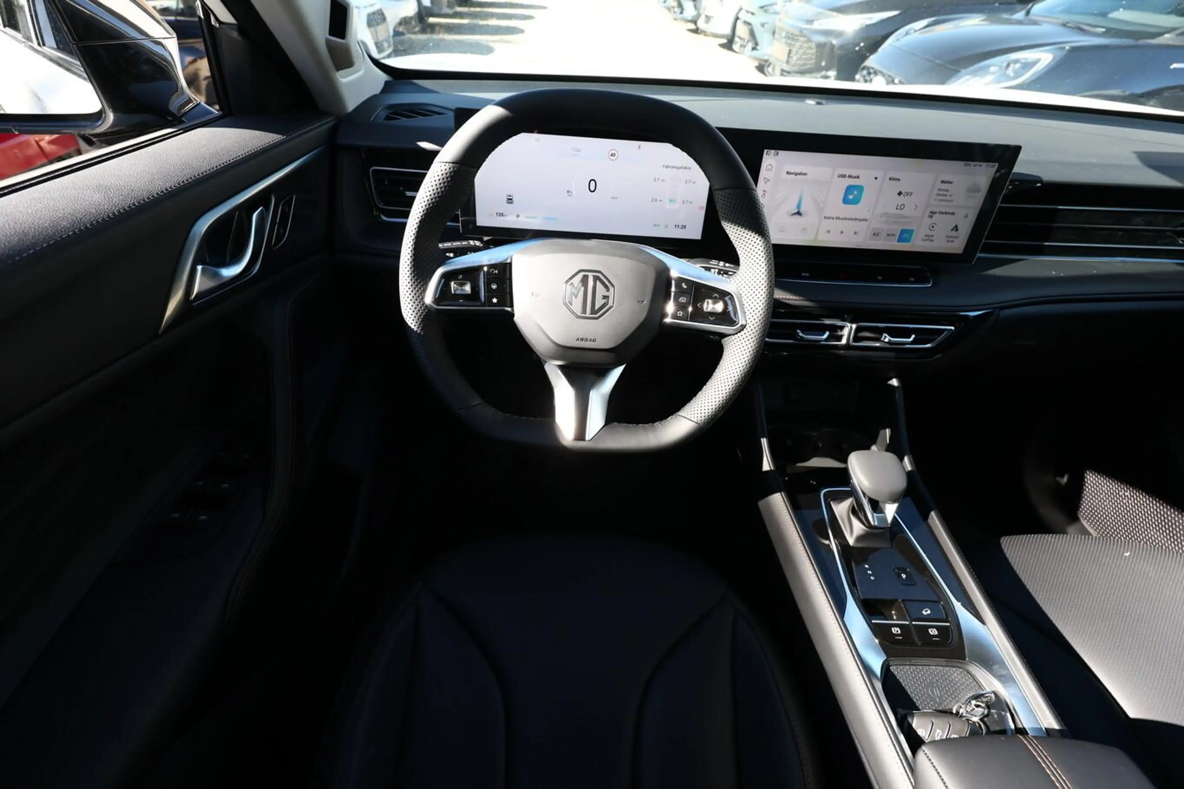 MG HS Luxury HEV+ ACC 360Kam SHZ eHK TotW KeyL 19Z 16... — photo 7