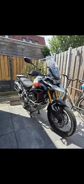 Triumph Tiger 900