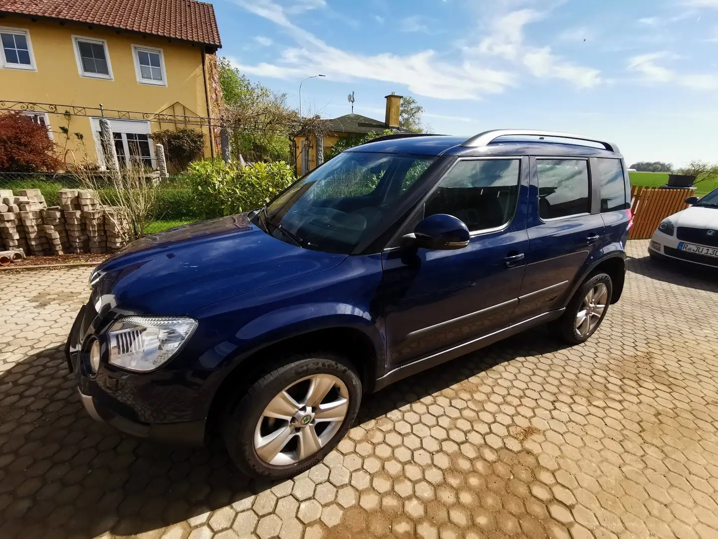 Skoda Yeti Yeti 2.0 TDI DSG 4x4 L Kék - 1