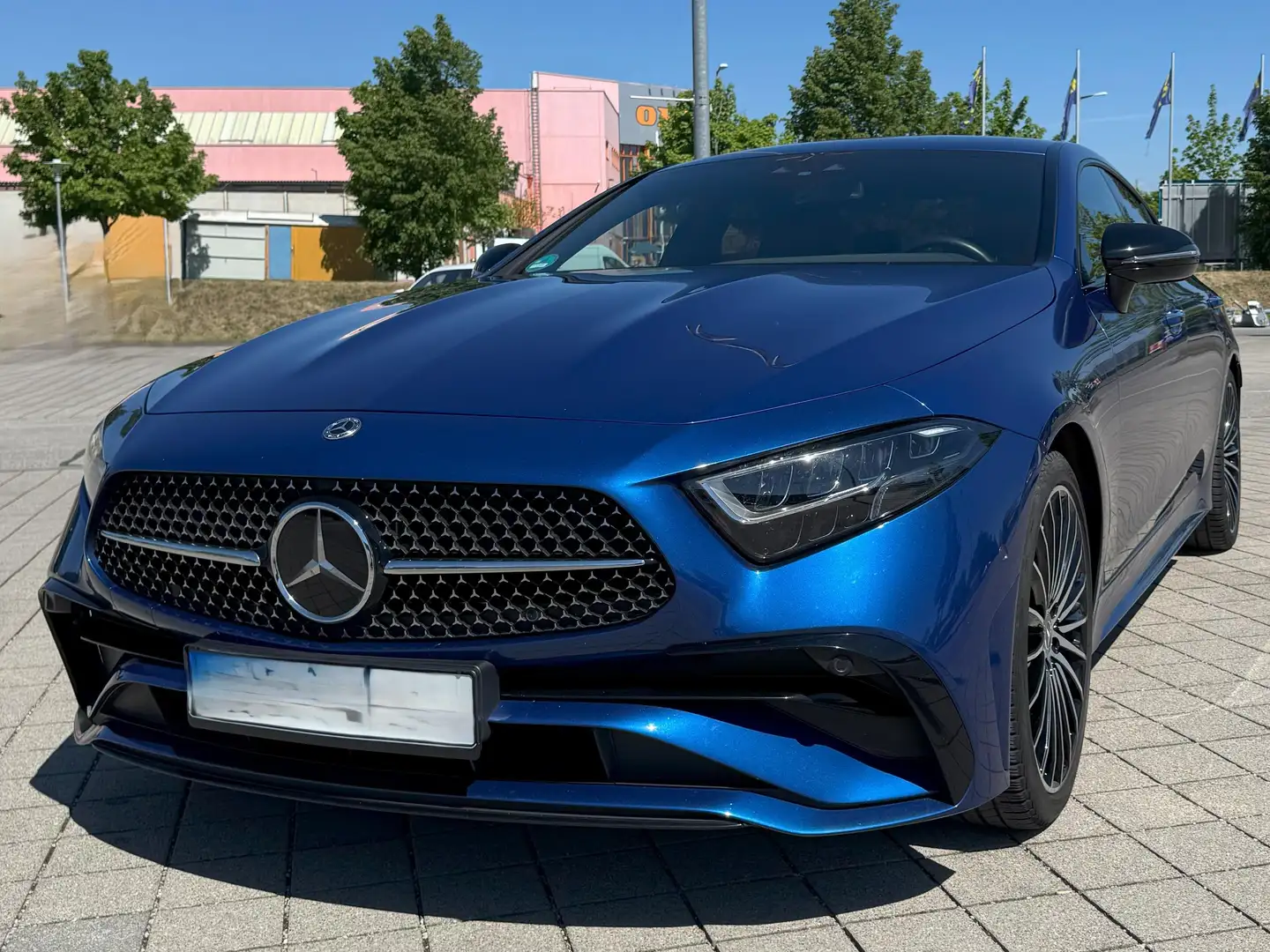 Mercedes-Benz CLS 300 d DISTRO | AMG LINE | NIGHT PACKET Blau - 1