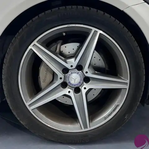 Mercedes-Benz C-Class view 19