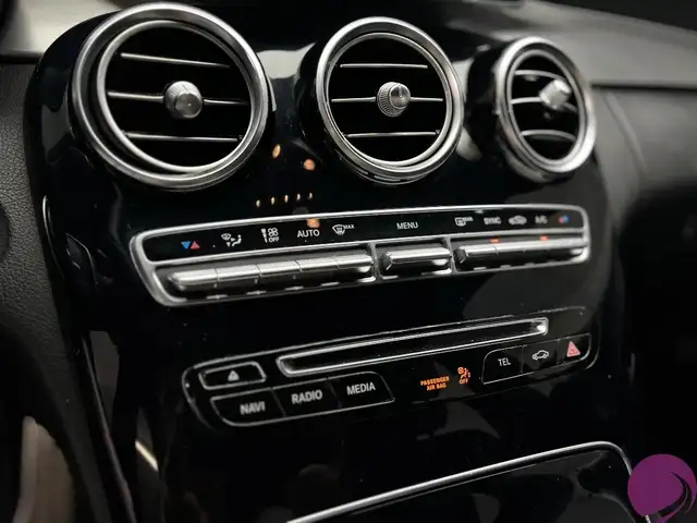 Mercedes-Benz C-Class view 15