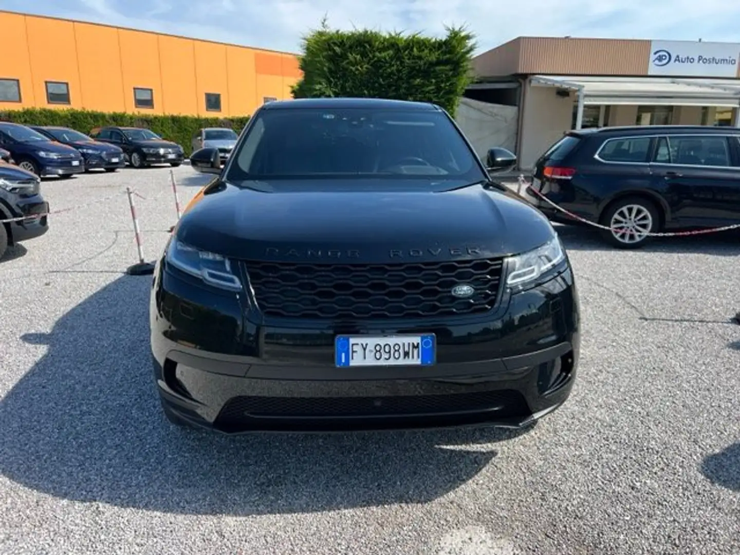 Land Rover Range Rover Velar 2.0d i4 R-Dynamic HSE 180cv auto Nero - 2