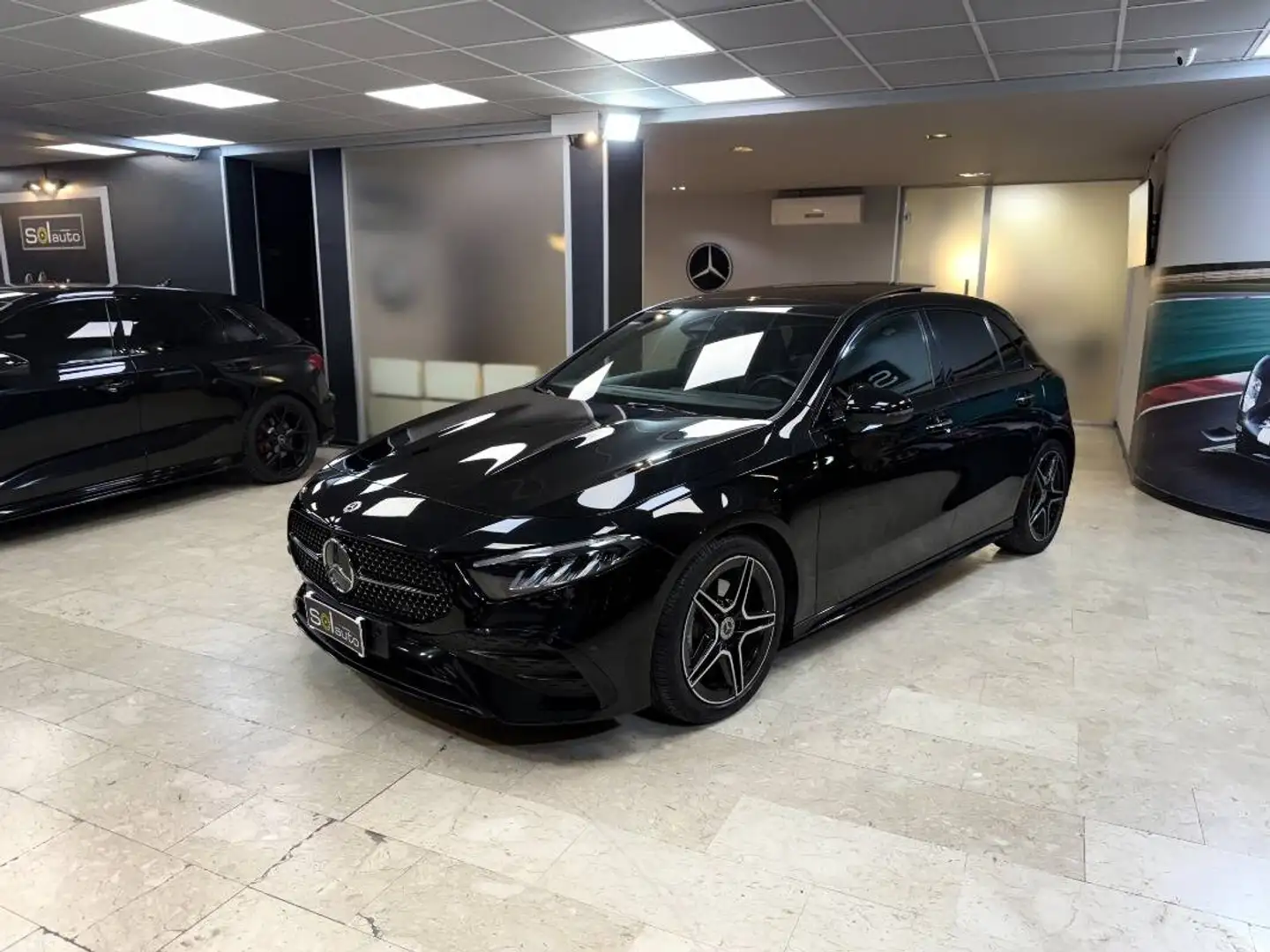 Mercedes-Benz A 200 200 d AMG Line Premium auto Nero - 2
