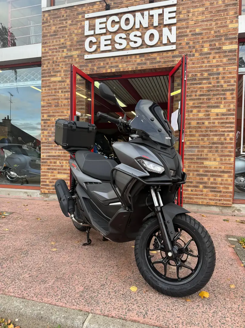 Aprilia SR GT 125 Gris - 1