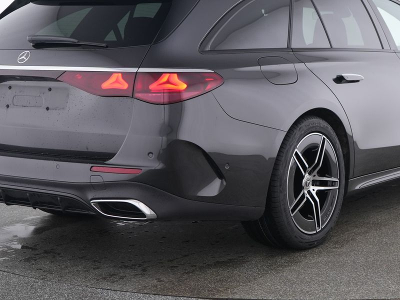 Mercedes-Benz E 220 d T AMG AMG/PANO/AHK/DIST./LED/RFK — photo 10