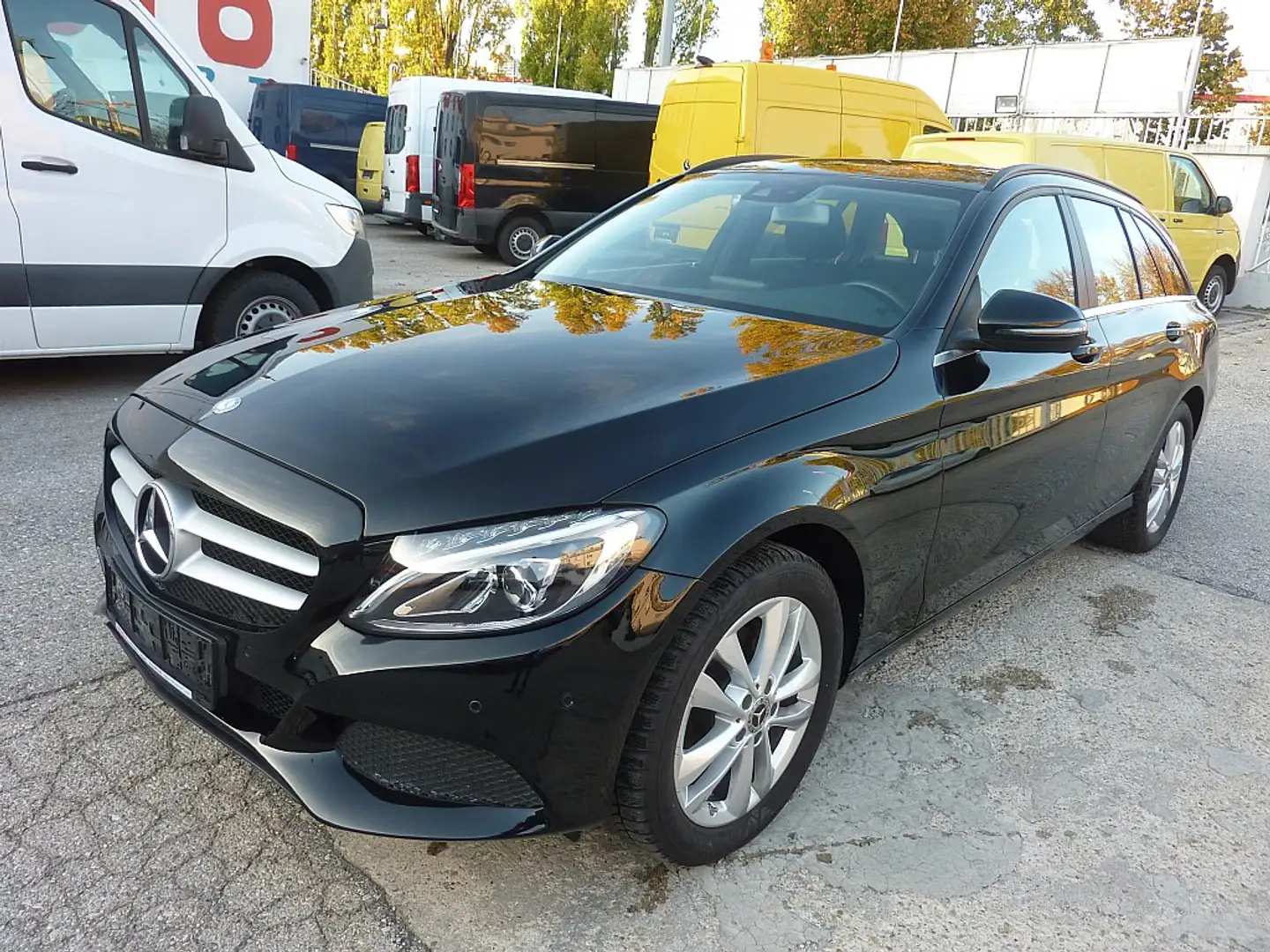 Mercedes-Benz C 180 d T Schwarz - 1