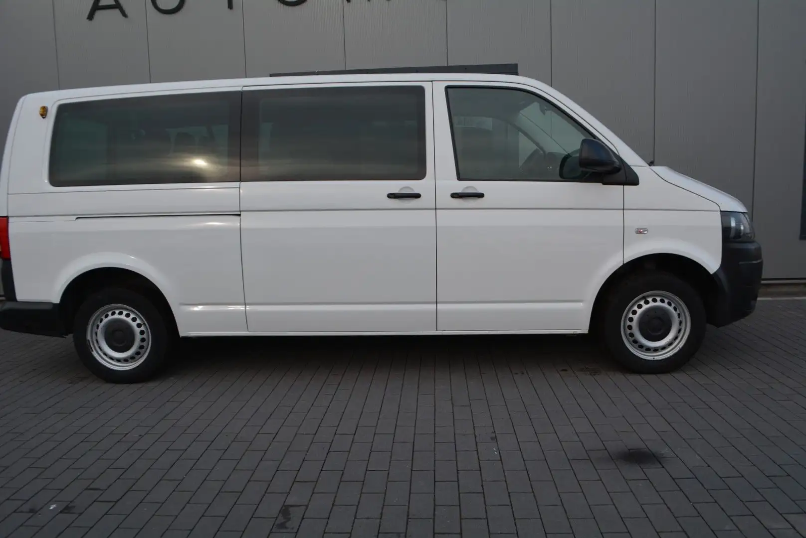 Volkswagen T5 Transporter T5 Bus Caravelle Trendline lang Blanc - 2