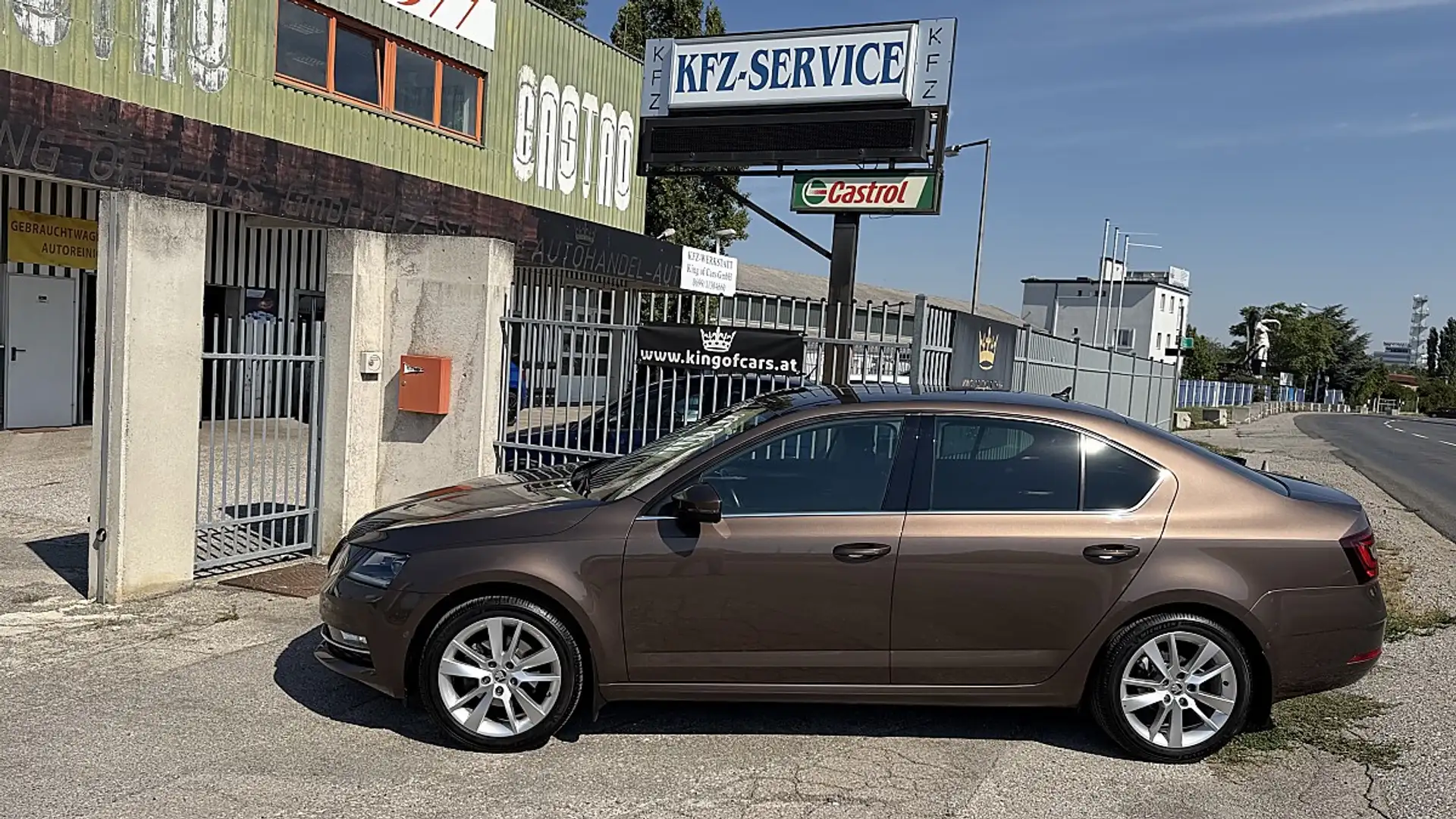 Skoda Octavia 1,0 TSI Style, Navi, Kamera Braun - 2