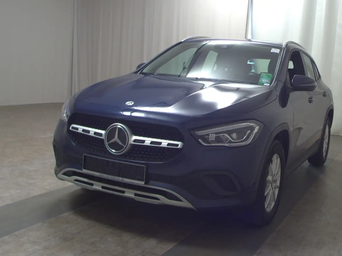 Mercedes-Benz GLA 180 d T-Leder Navi MBUX PDC Shz Синий - 2
