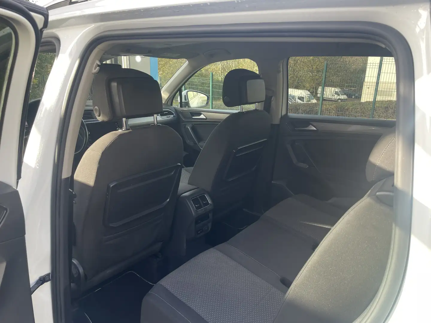 Volkswagen Tiguan Allspace Confort Line buisiness Білий - 2