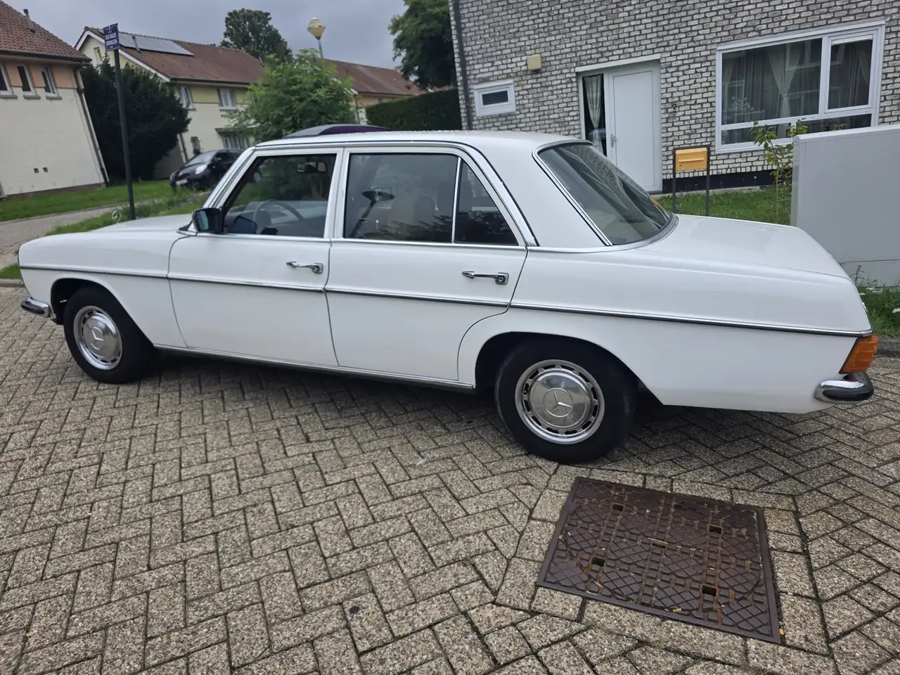 Mercedes-Benz 230, foto 6