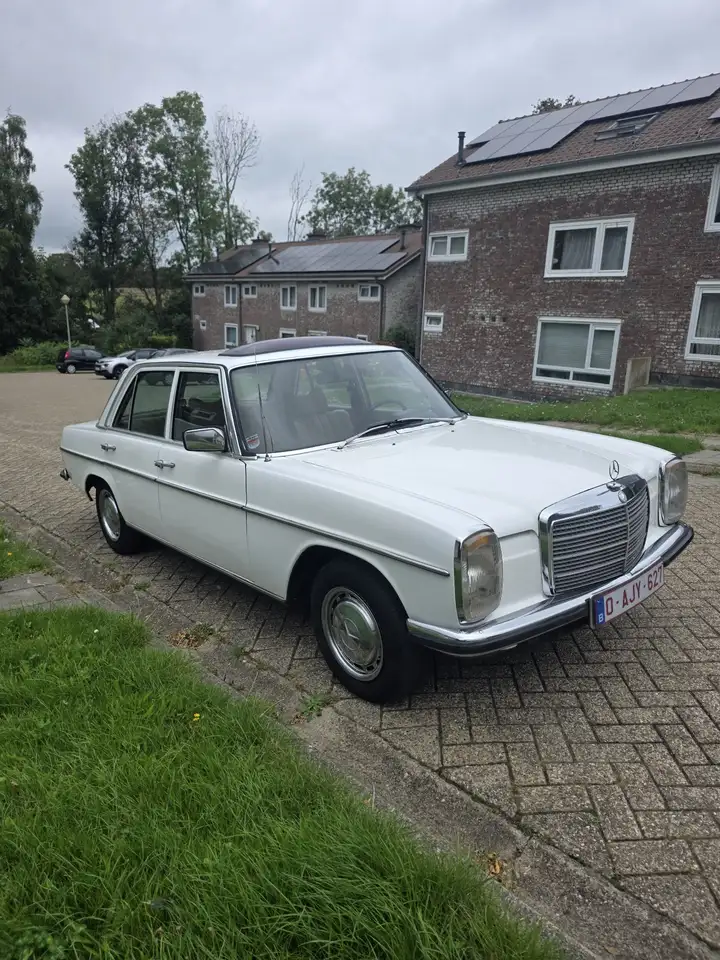 Mercedes-Benz 230, foto 2