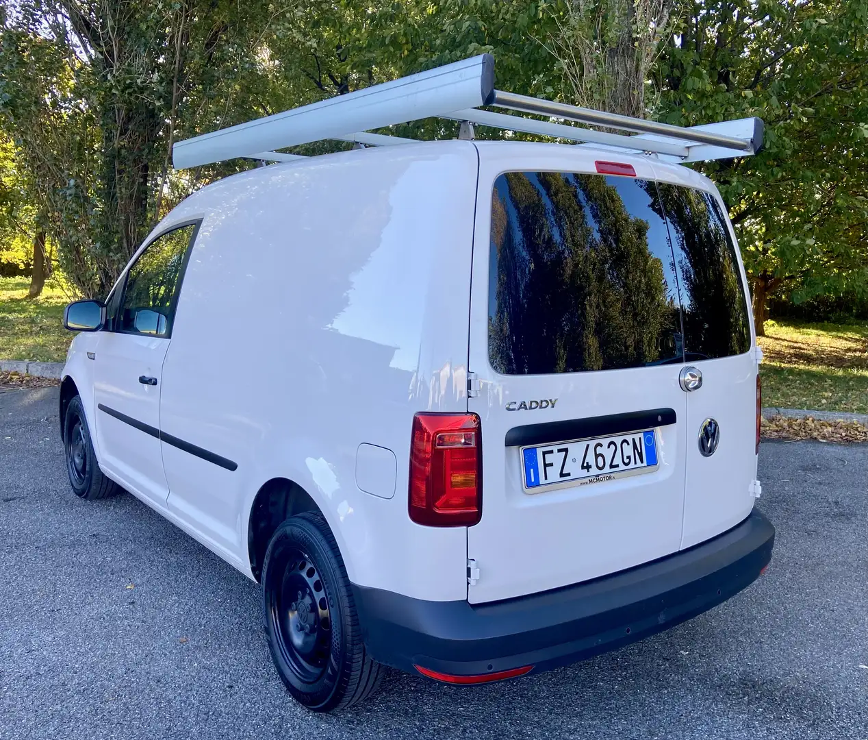 Volkswagen Caddy Van 2.0 TDI 102cv DSG Bianco - 2