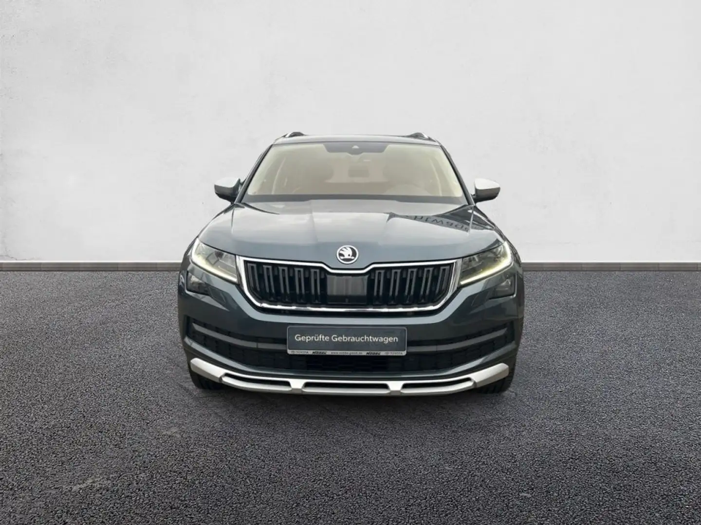 Skoda Kodiaq 2.0 TSI 4x4 DSG Scout Gris - 2