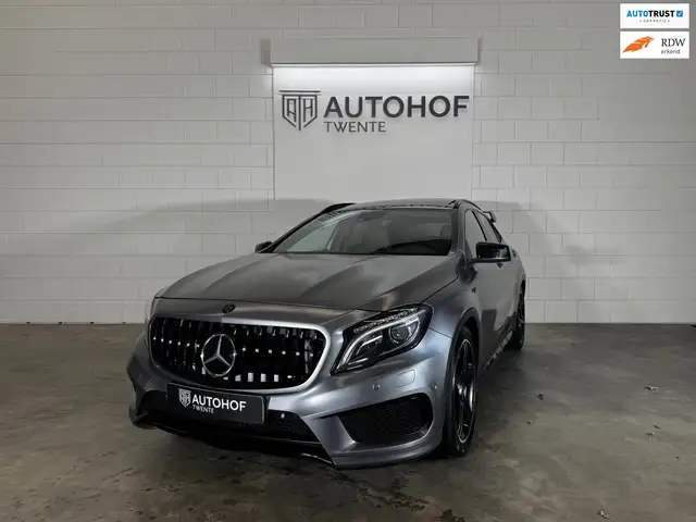 Mercedes-Benz GLA 250 ED.1 AMG Designo Night P. 211 PK |Pano|Memory|CarP