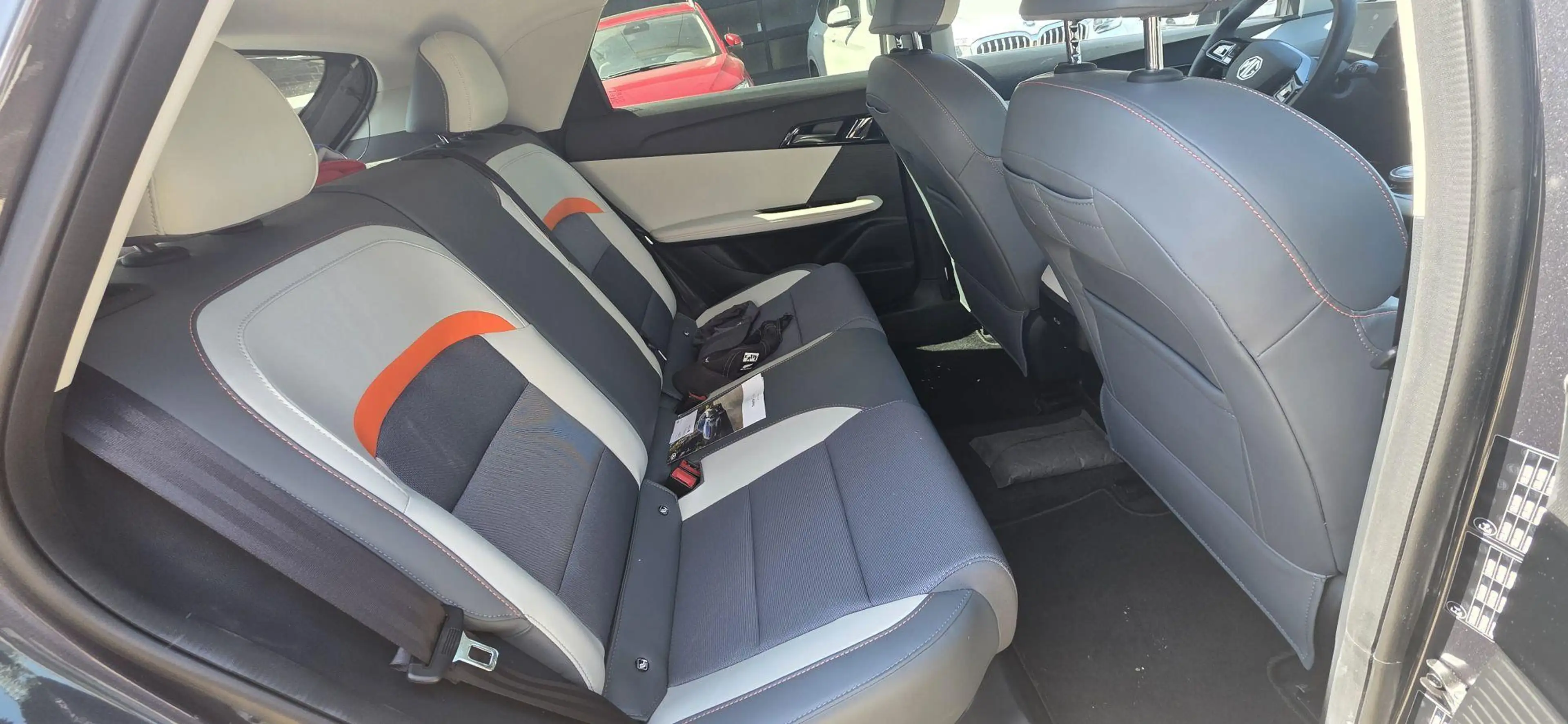 MG MG4 Electric Luxury Long Range 64 kWh | Uniek interieu — photo 8