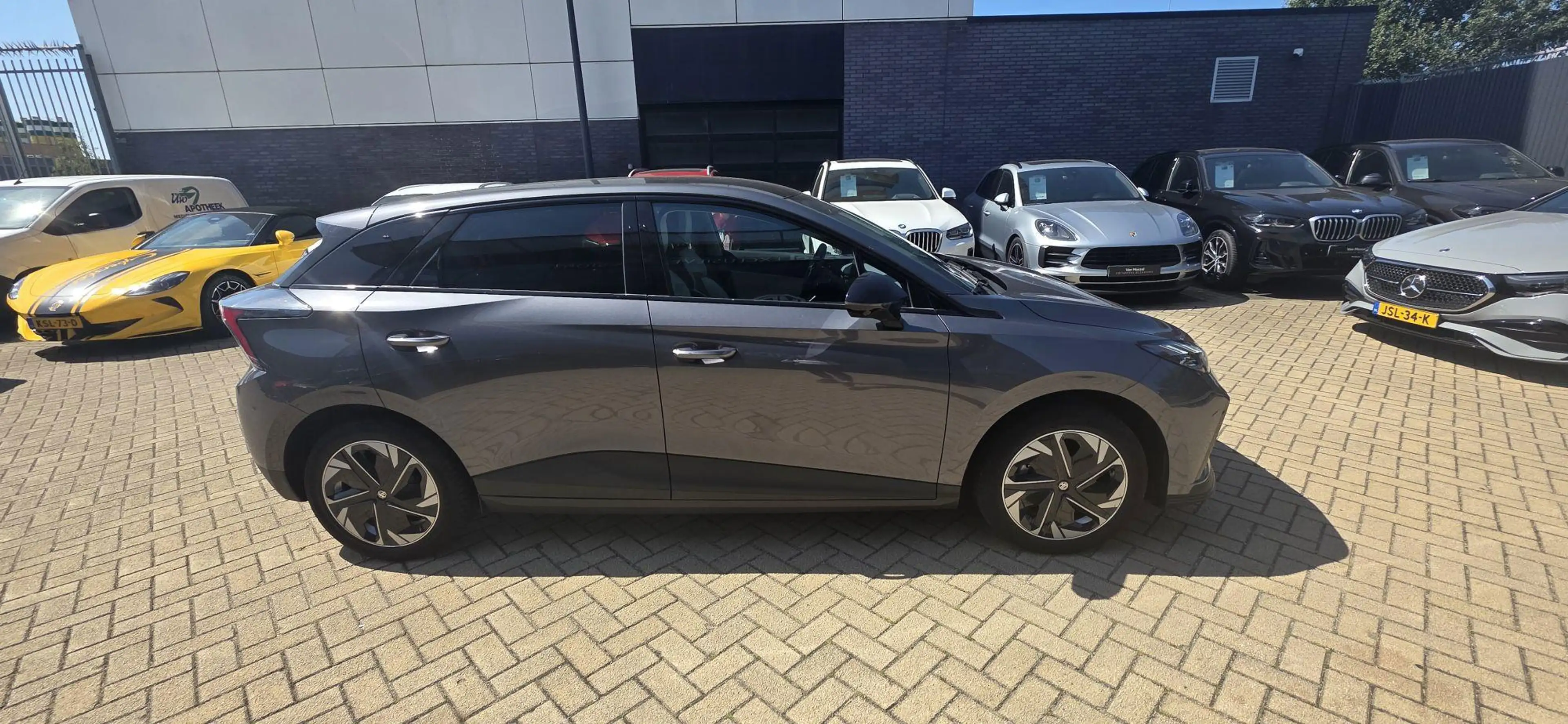 MG MG4 Electric Luxury Long Range 64 kWh | Uniek interieu — photo 5