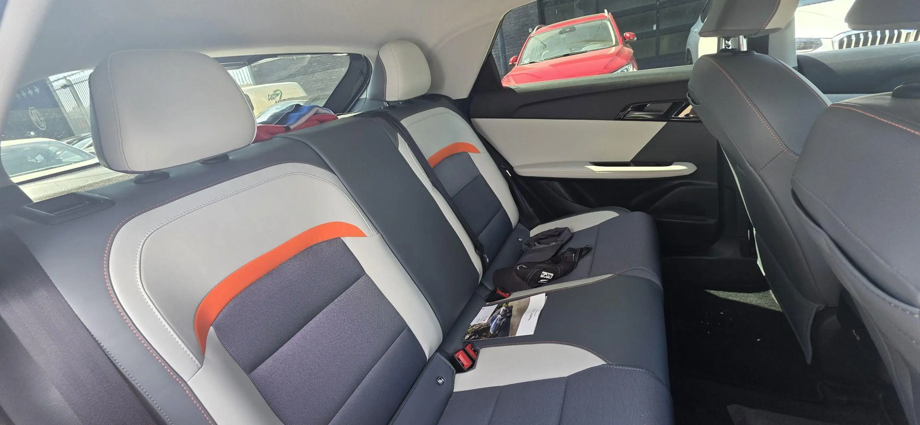 MG MG4 Electric Luxury Long Range 64 kWh | Uniek interieu — photo 9