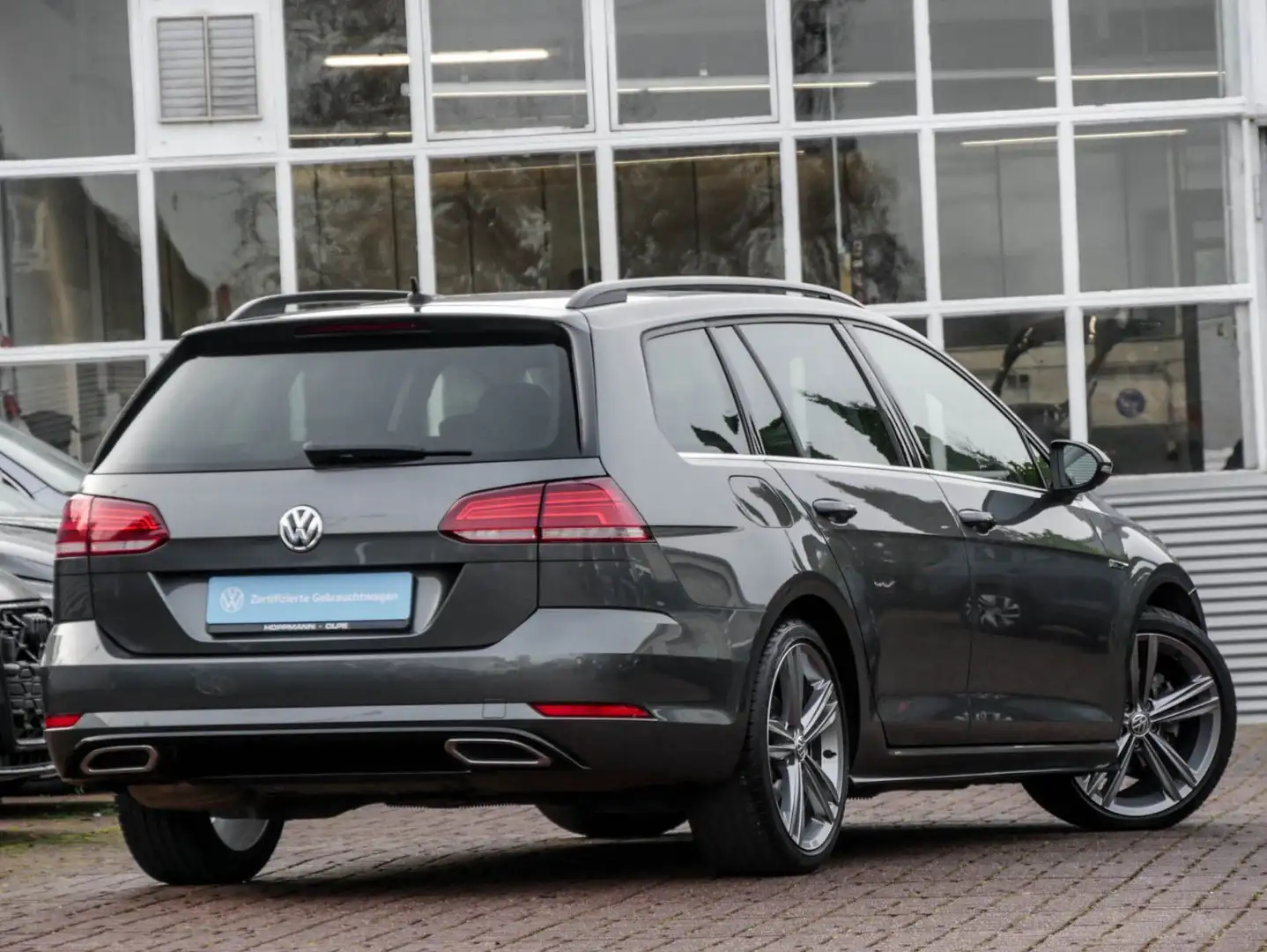 Volkswagen Golf Variant Golf VII Variant 1.5 TSI R-Line DSG ACC PANO LED Grau - 2