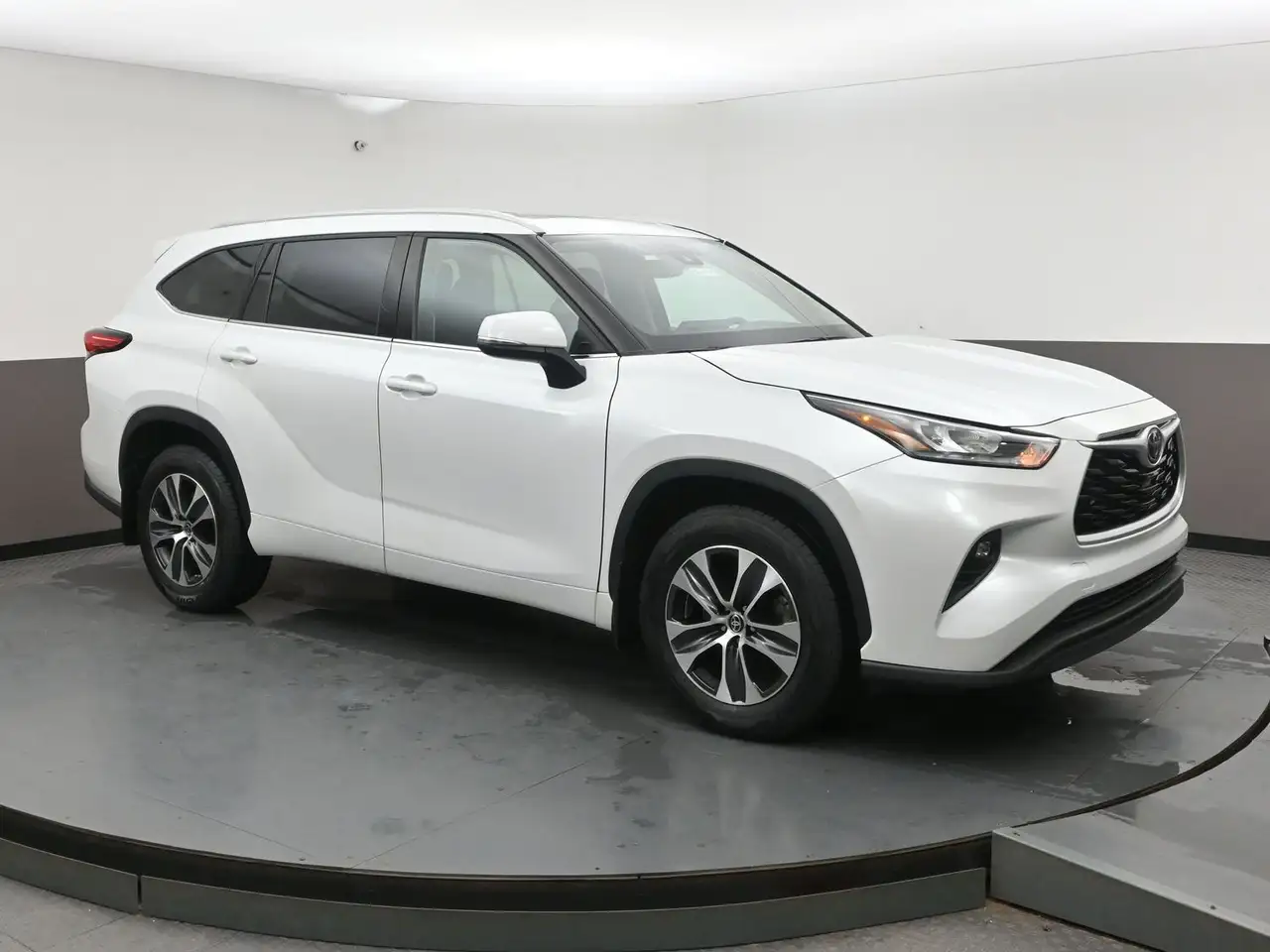 Toyota Highlander снимка Toyota Highlander