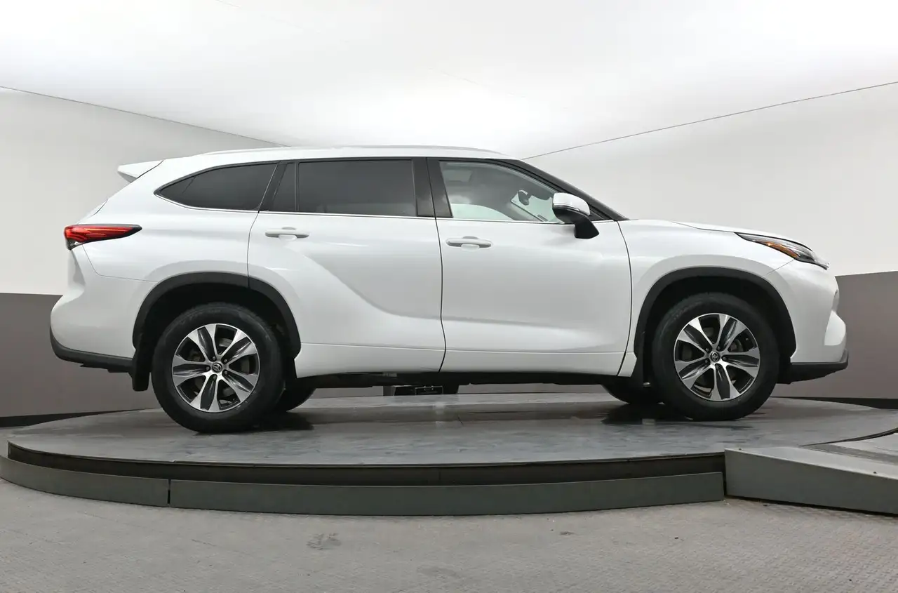 Toyota Highlander снимка Toyota Highlander