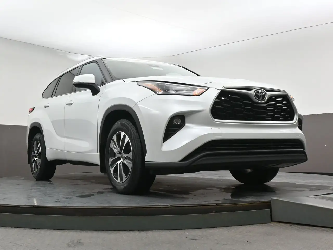 Toyota Highlander снимка Toyota Highlander