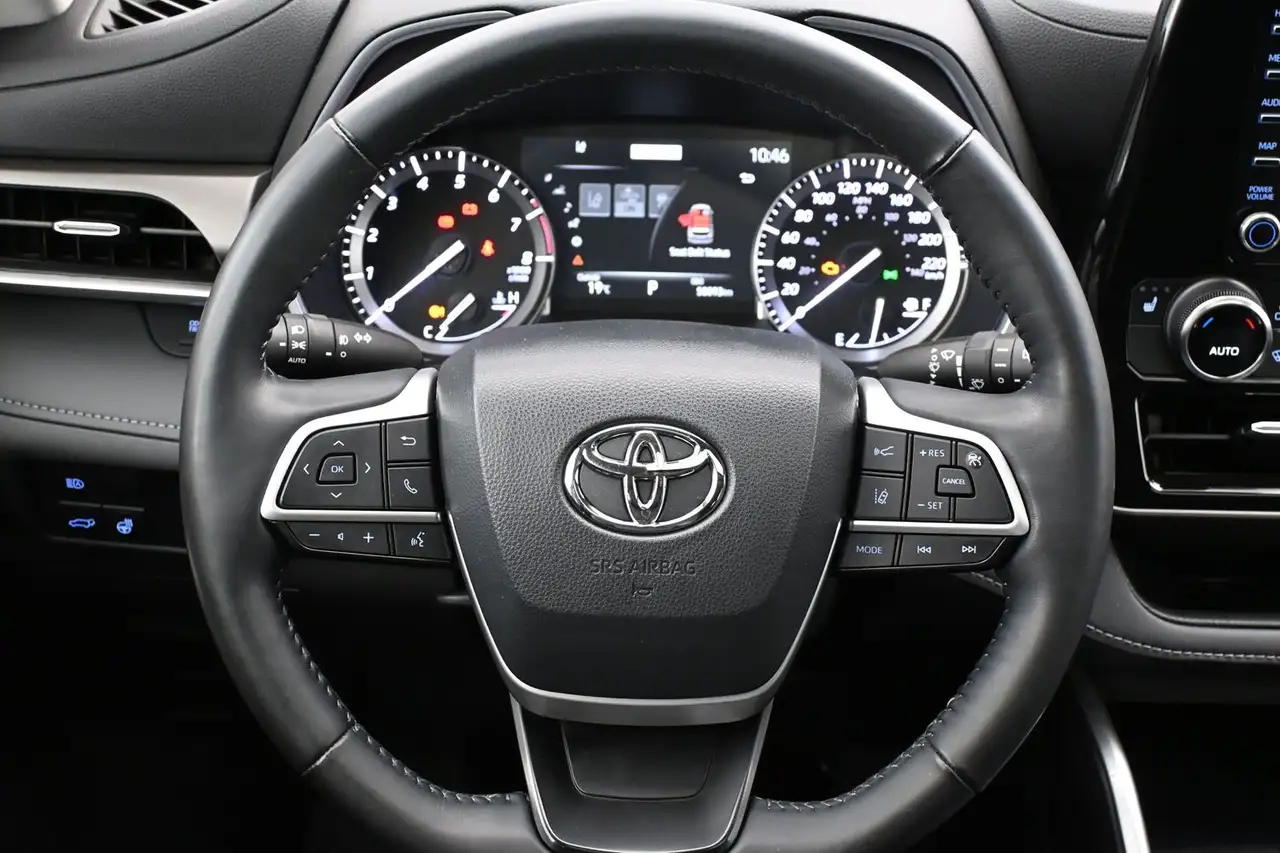 Toyota Highlander снимка Toyota Highlander