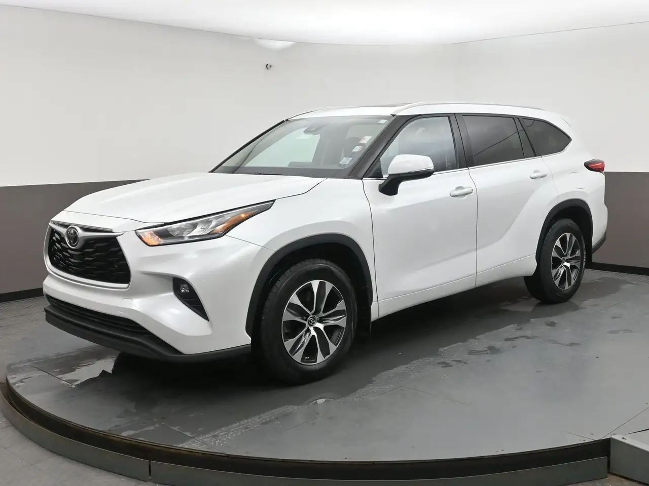 Toyota Highlander снимка Toyota Highlander