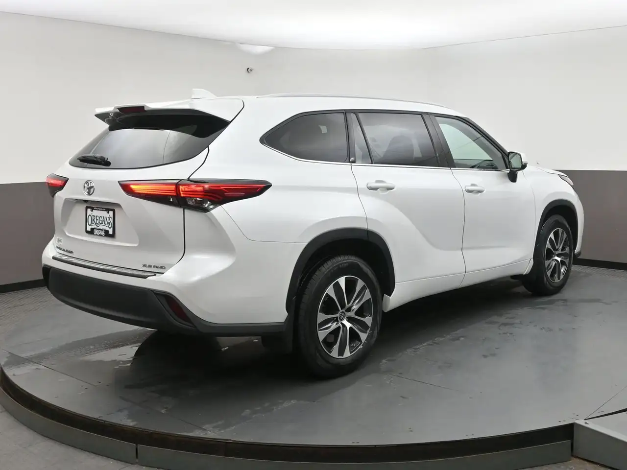Toyota Highlander снимка Toyota Highlander