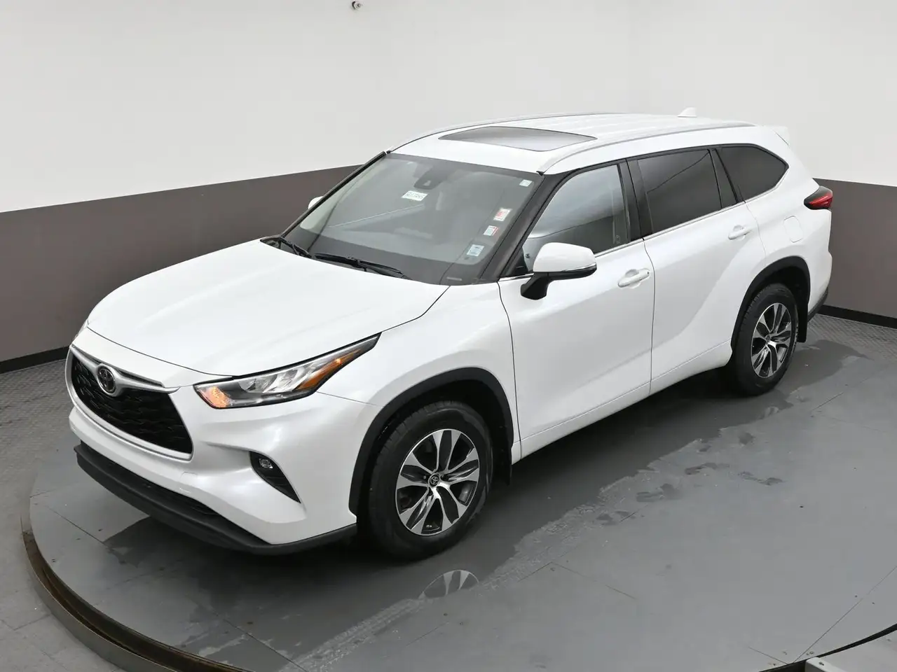 Toyota Highlander снимка Toyota Highlander