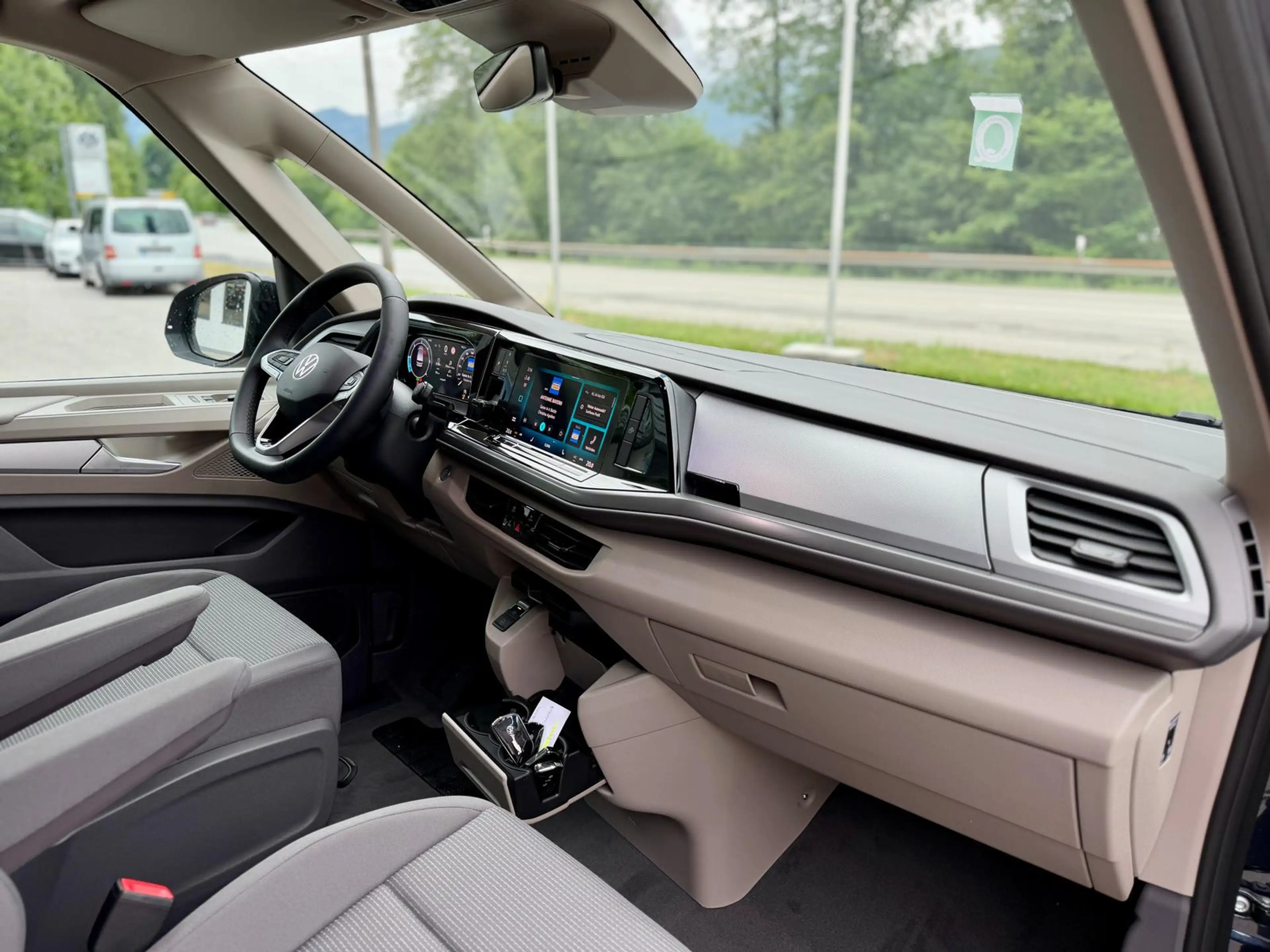Volkswagen T7 California Beach Tour 2.0 TDI AHK 18" IQ Keyl — photo 12