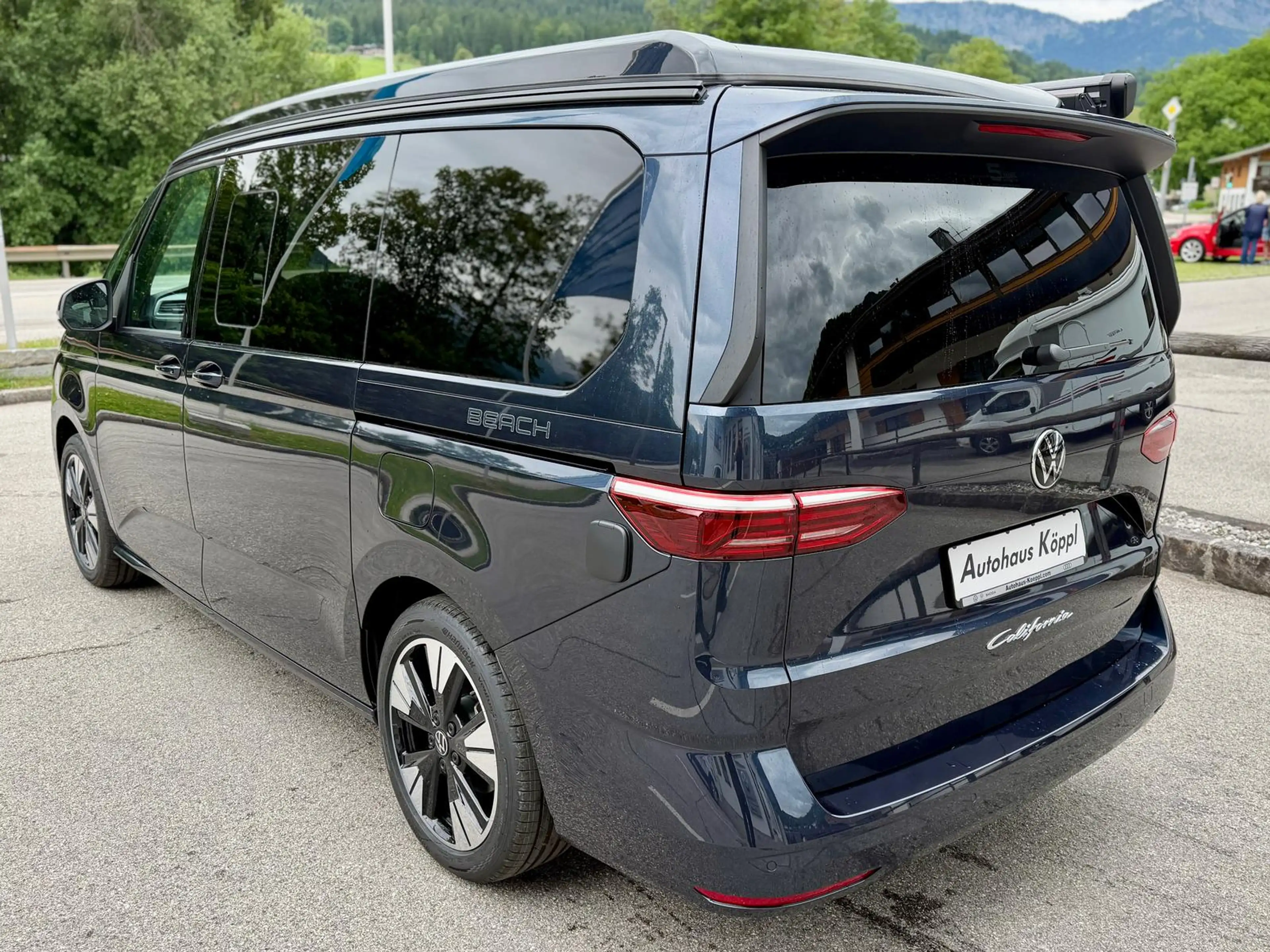 Volkswagen T7 California Beach Tour 2.0 TDI AHK 18" IQ Keyl — photo 7