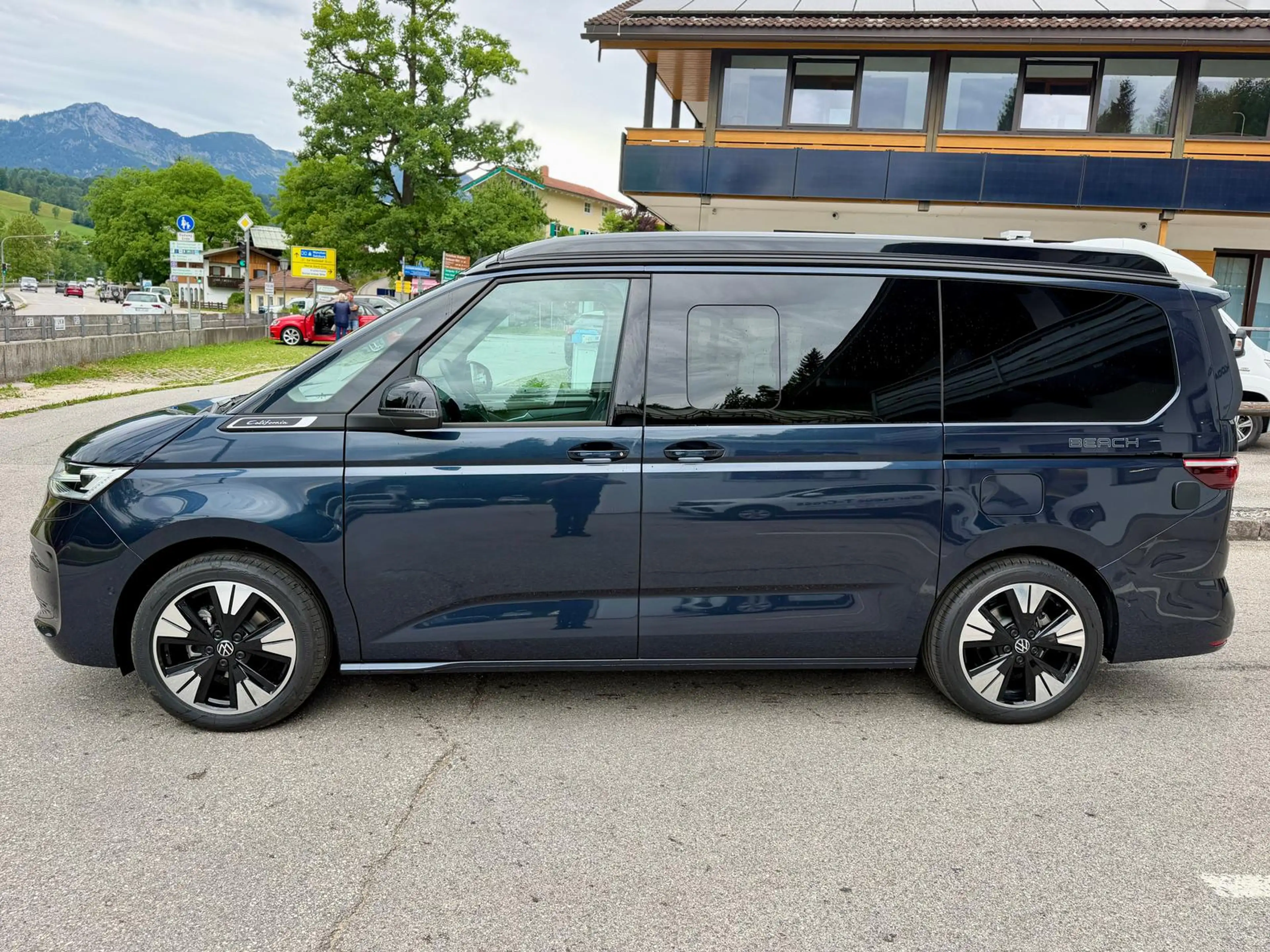 Volkswagen T7 California Beach Tour 2.0 TDI AHK 18" IQ Keyl — photo 6