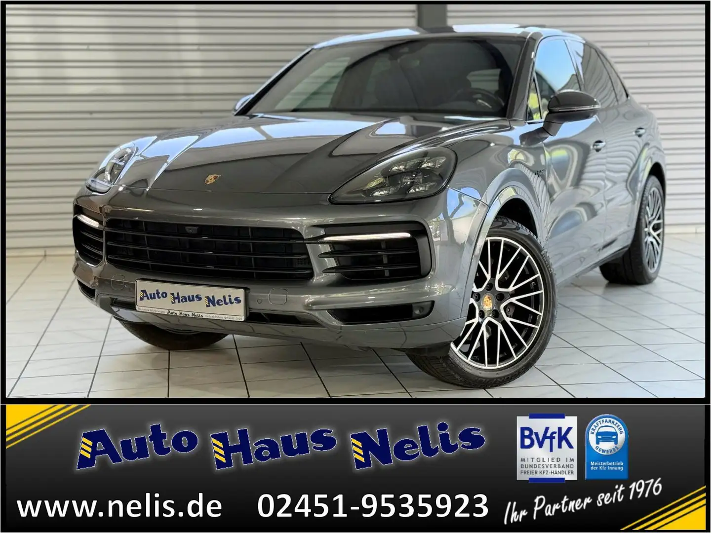 Porsche Cayenne 3.0 E-Hybrid Navigation Apple CarPlay Bo Grijs - 1