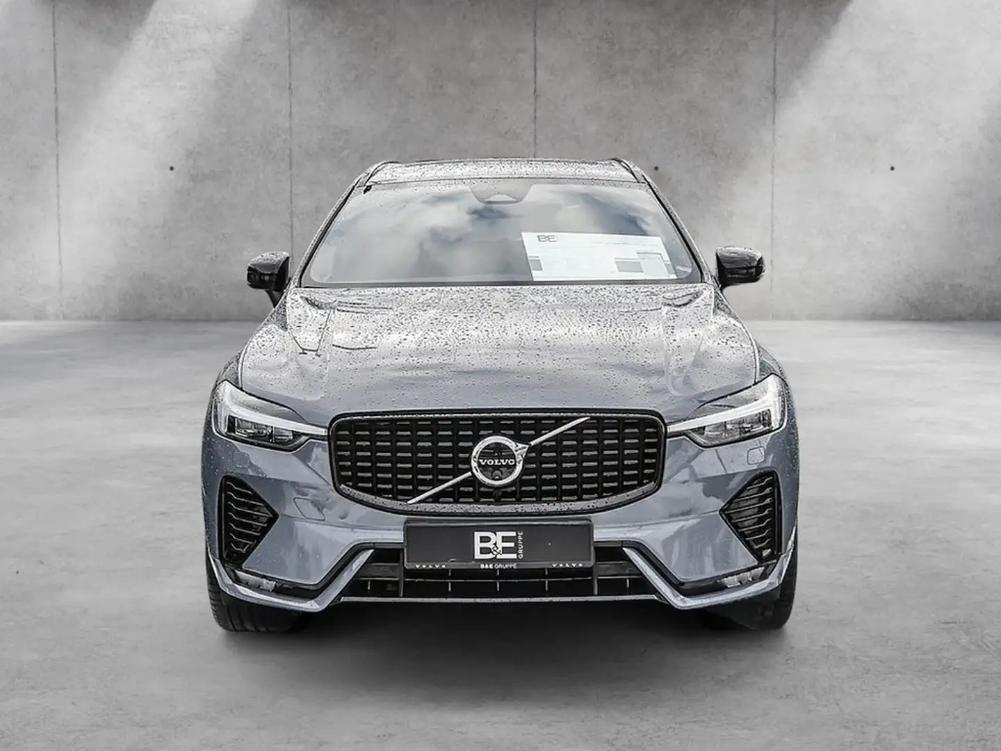 Volvo XC60 B4 Plus Dark H/K HGSD FACEL. STANDHZ LED Grau - 2