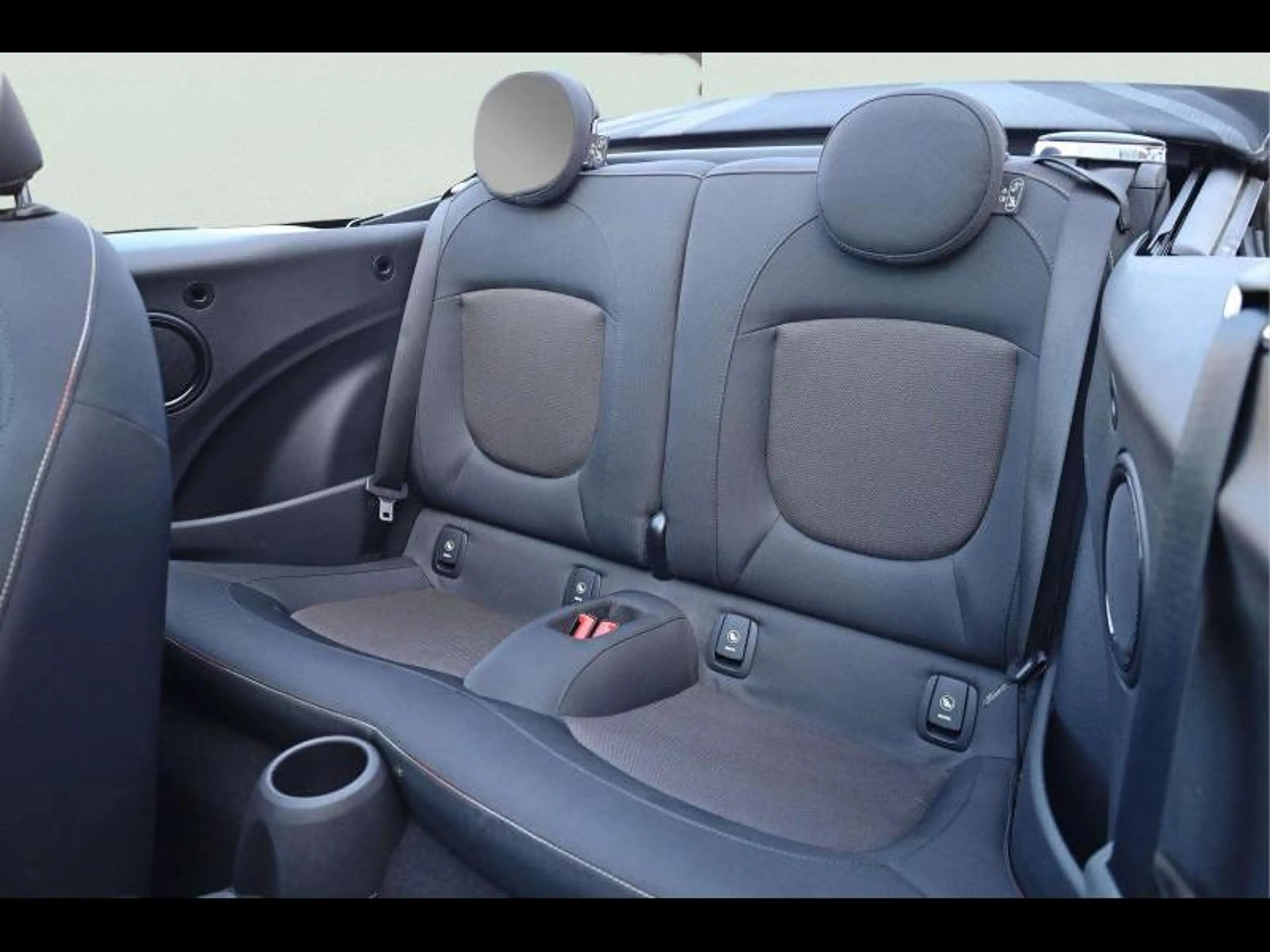MINI Cooper Cabrio Cooper Cabrio — photo 15