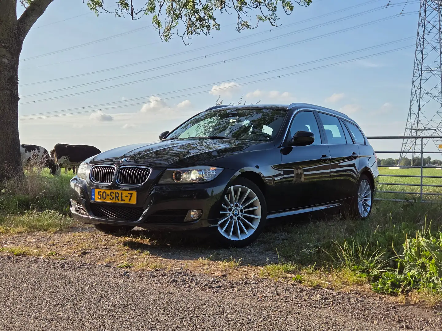 BMW 325 3.0 Luxury Line | 2e eig | nieuwe injectoren Zwart - 1