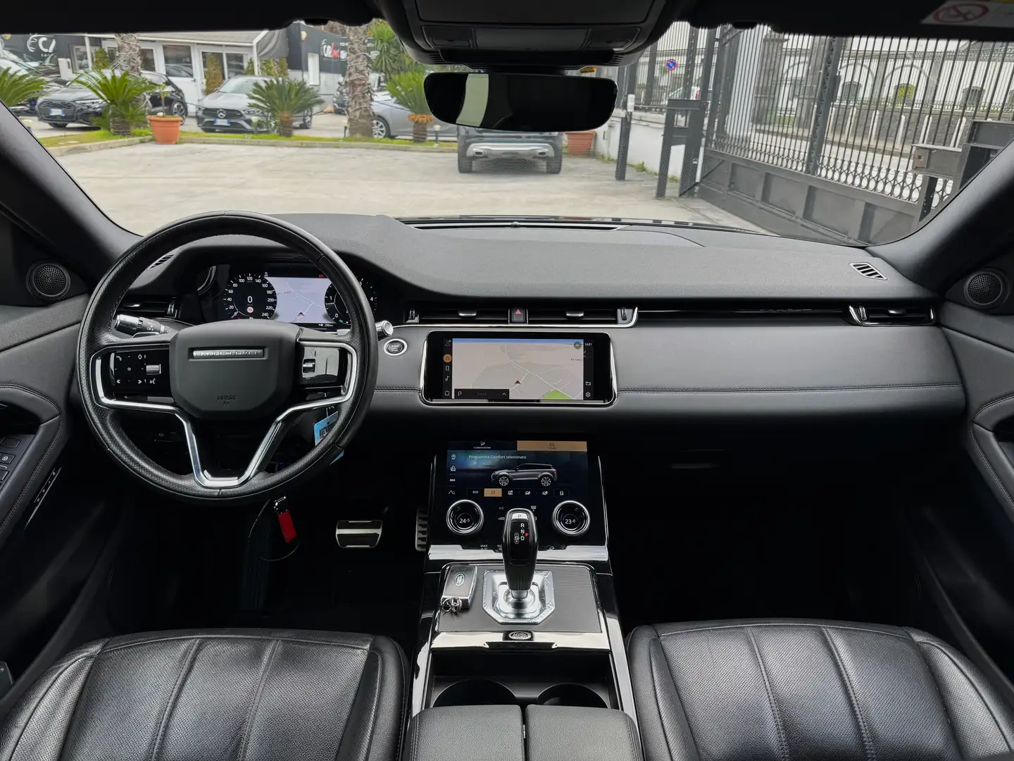 Land Rover Range Rover Evoque 2.0d i4 MHEV R-Dynamic SE 204CV AWD Nero - 2