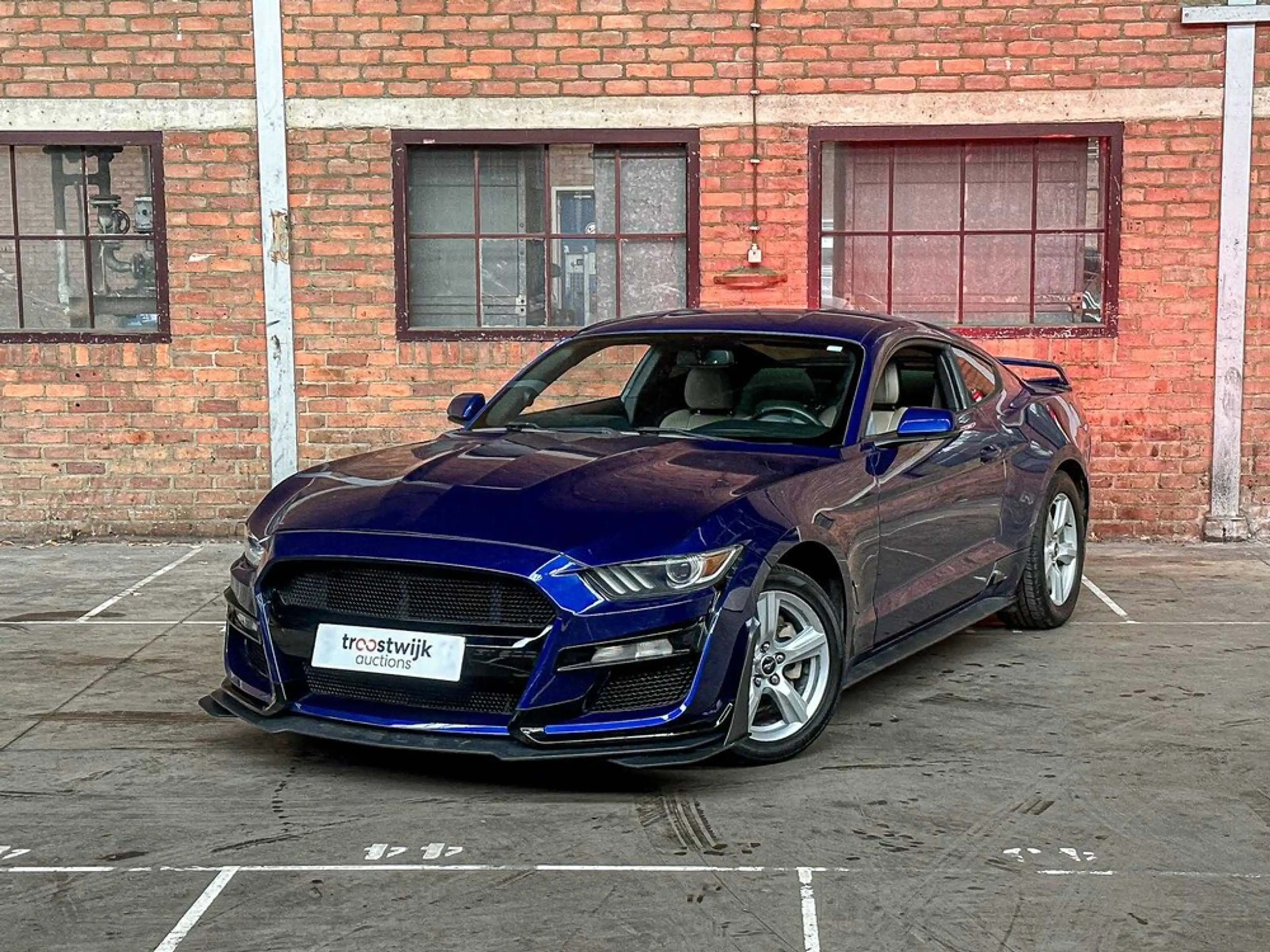 Ford Mustang Coupe Ecoboost Premium — photo 2