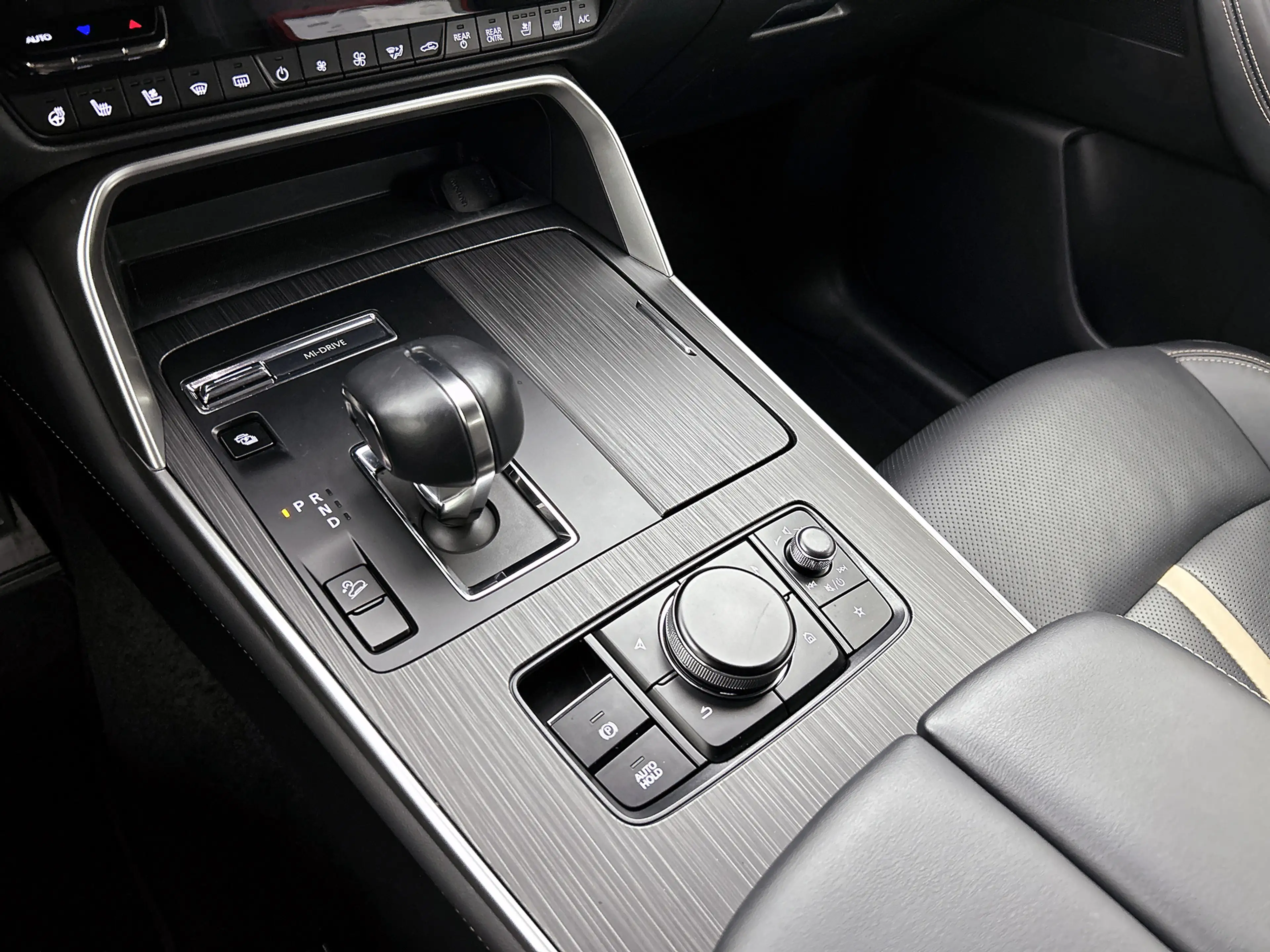Mazda CX-80 2.5 e-SkyActiv PHEV Homura | Stoelverwarming/-Verk — photo 13