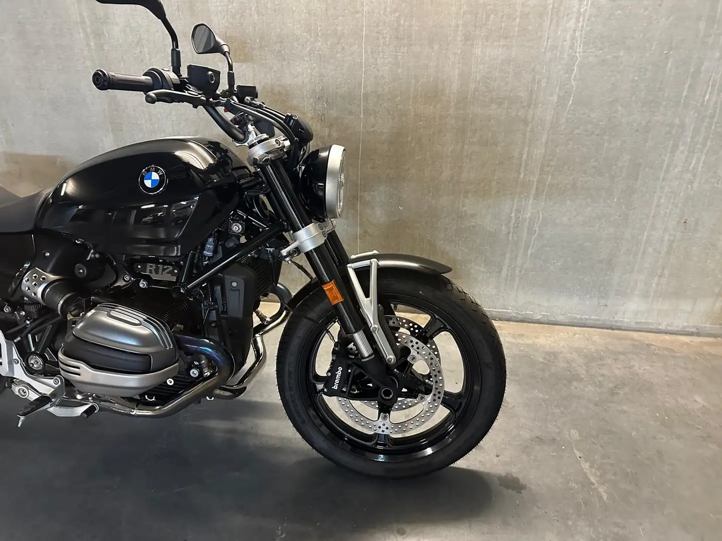 BMW R 12 Nine T Fekete - 2