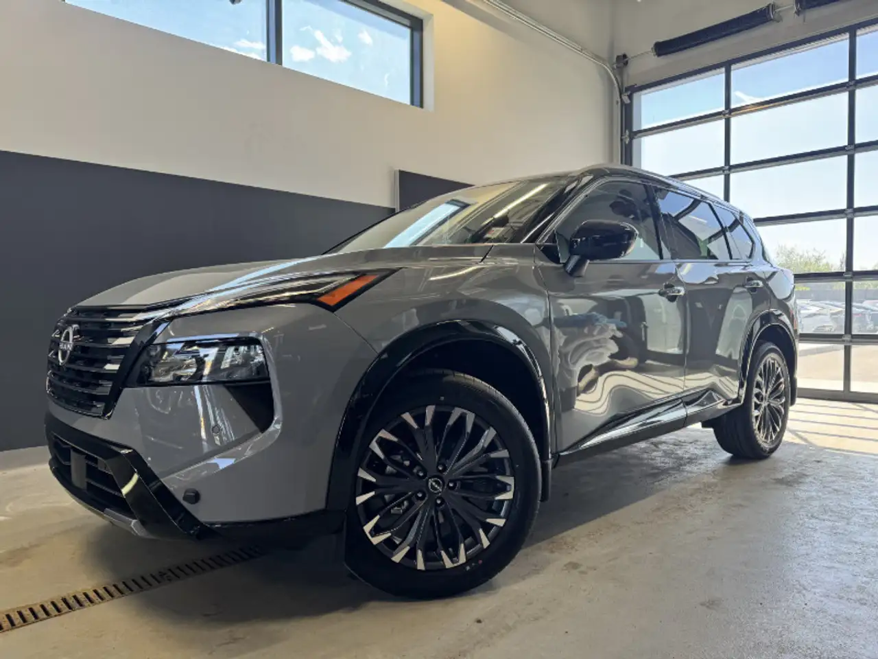 Nissan Rogue снимка Nissan Rogue