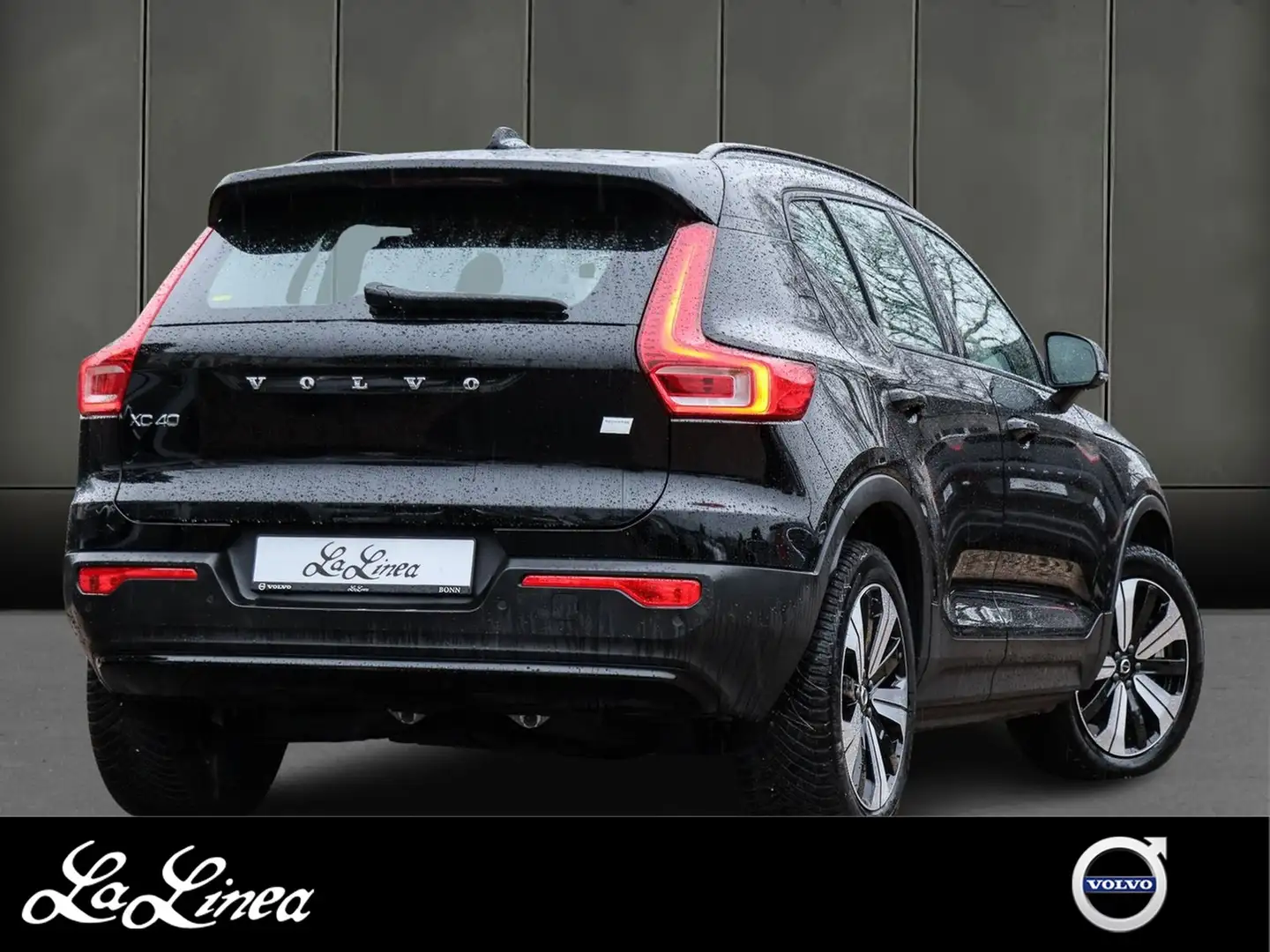 Volvo XC40 Single Motor Plus Recharge Pure Electric Schwarz - 2