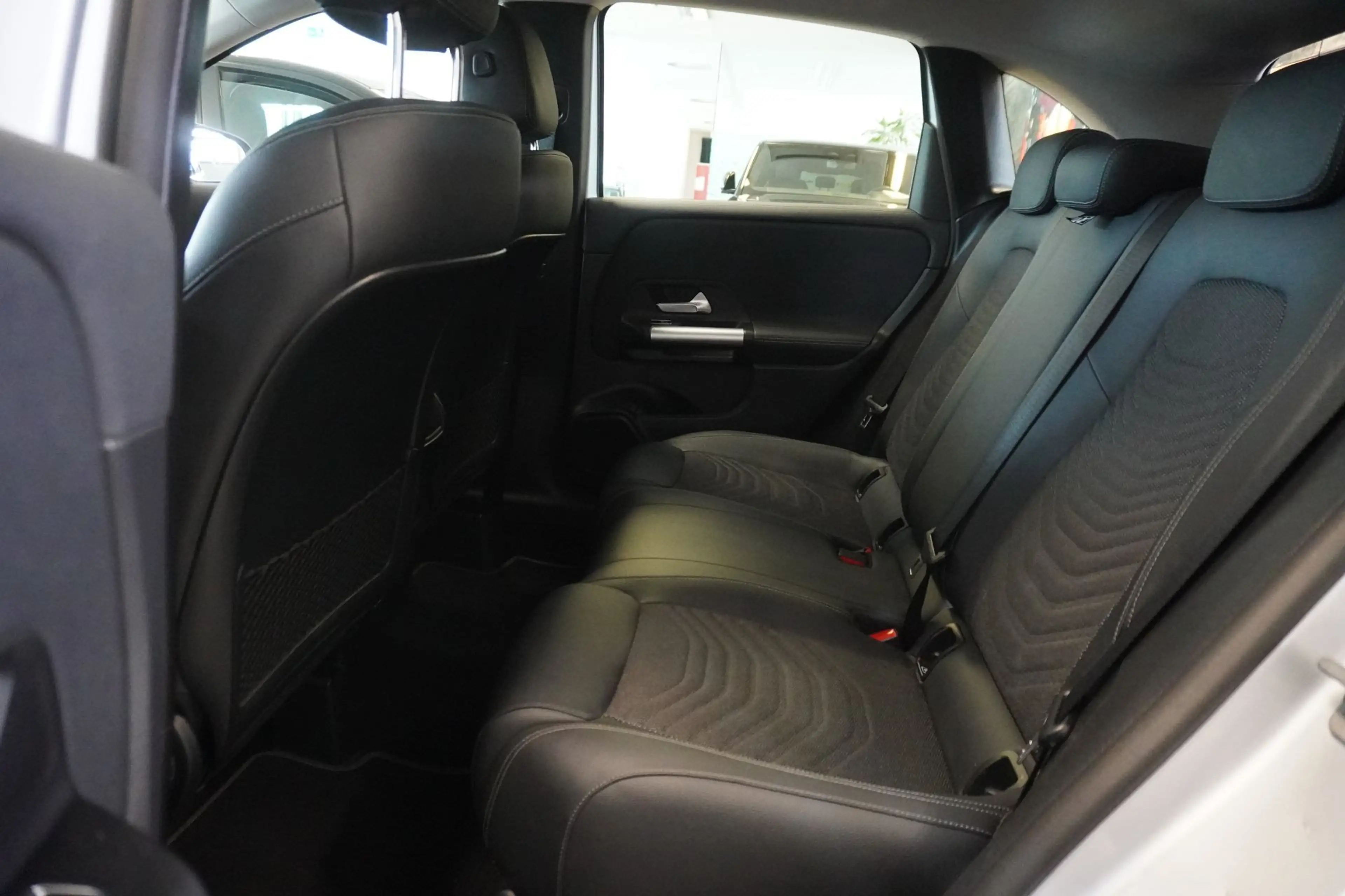 Mercedes-Benz B 250 e PHEV Aut. LED/Nav./Kam. — photo 9